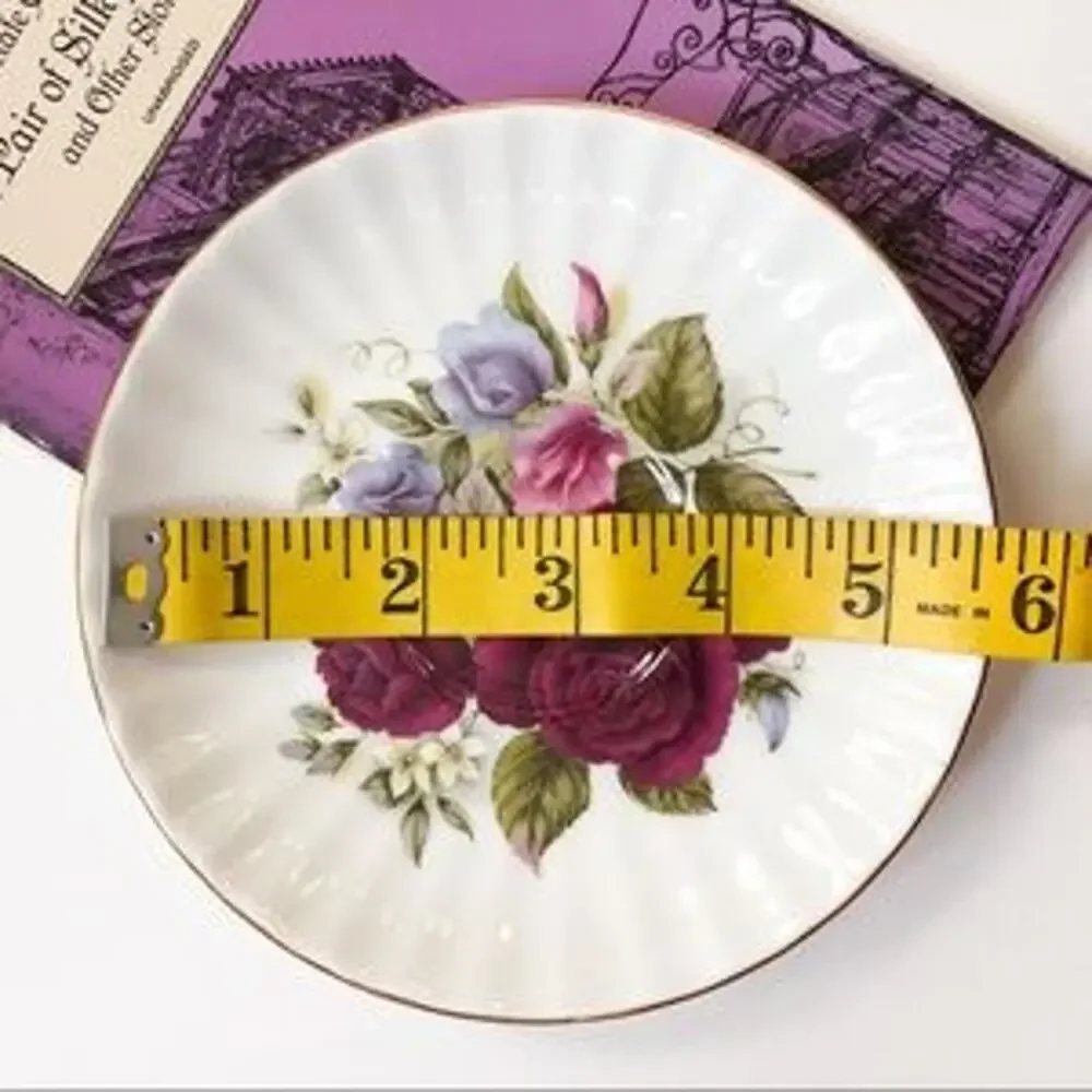Beautiful vintage trinket dish - bone china!